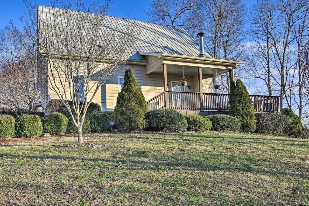 Secluded Hilltop Columbia Home With Deck And Views! Exterior photo